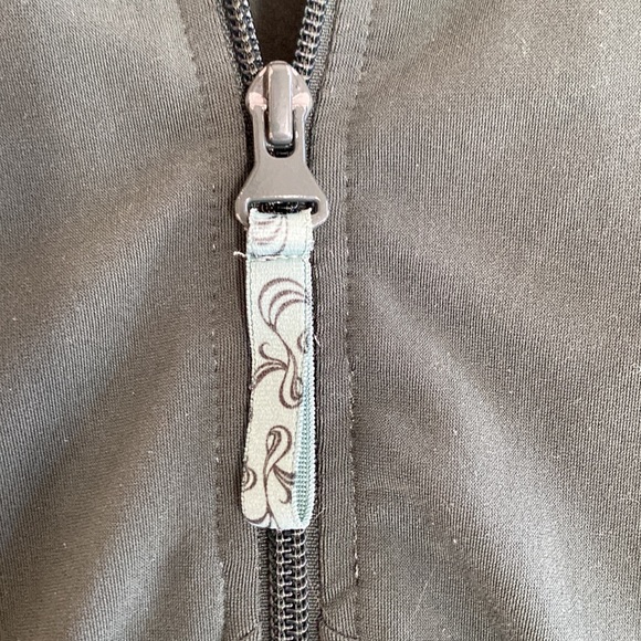 ADIDAS Zip-Up. - Picture 4 of 7